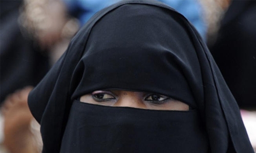 Indian school tells Muslim teacher not to wear 'Abaya' Indian school tells Muslim teacher not to wear 'Abaya'