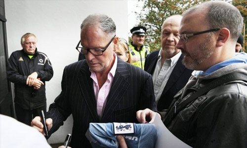 Troubled Gascoigne hurt in hotel incident
