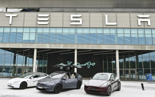 France orders Tesla to end 'deceptive commercial practices' France orders Tesla to end 'deceptive commercial practices'