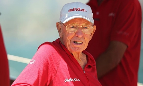 Multi-millionaire Wild Oats XI owner Bob Oatley dies