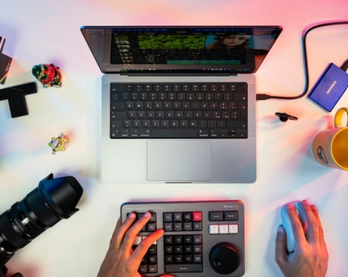 Russia trains teenage influencers to churn out pro-war content