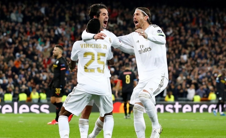 Real Madrid players agree to 10-20 percent wage cut Real Madrid players agree to 10-20 percent wage cut