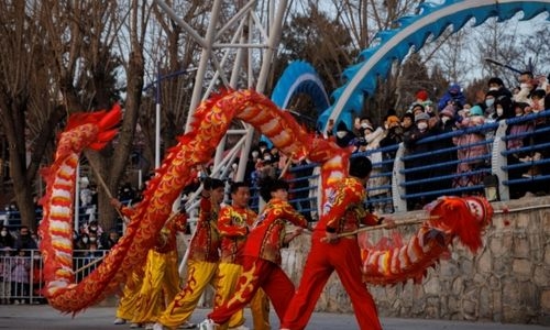 Chinese pray for health in Lunar New Year