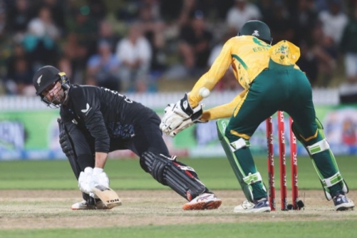 Hard-hitting Conway steers New Zealand to victory over South Africa 