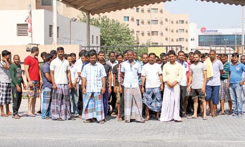 Dispute with employer: expats leave Bahrain