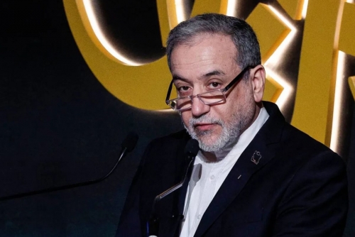 Tehran ready to let Japanese Ships pass Strait of Hormuz, says Iranian FM