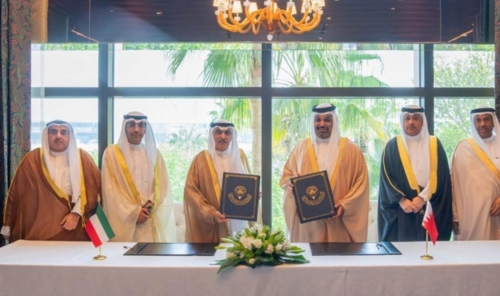 Bahrain, Kuwait Sign Deal to Finance Electricity Transmission Development Bahrain, Kuwait Sign Deal to Finance Electricity Transmission Development