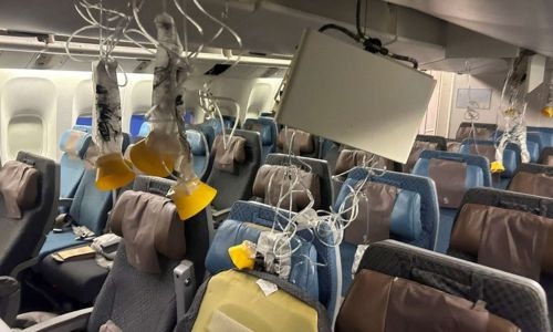 Singapore Airlines turbulence: Passengers harrowing experience