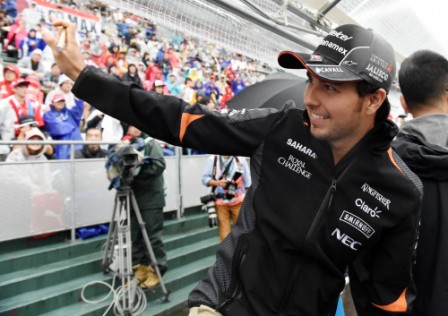 Mexican Perez extends deal with Force India