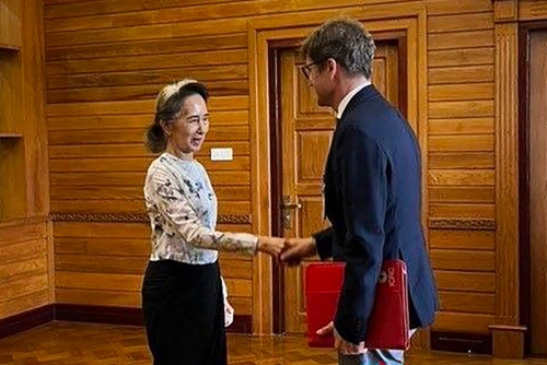 Detained Suu Kyi Meets ICRC Representative Amid Health Concerns