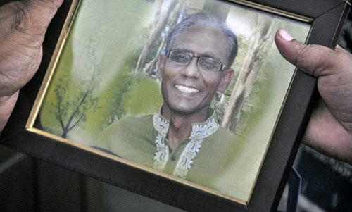 Bangladesh professor hacked to death in suspected Islamist attack Bangladesh professor hacked to death in suspected Islamist attack