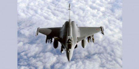 French leader oversees Qatar jet deal, to attend Gulf summit French leader oversees Qatar jet deal, to attend Gulf summit