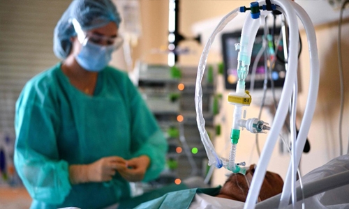 Fast-spreading Covid-19 variants surge through Europe Fast-spreading Covid-19 variants surge through Europe