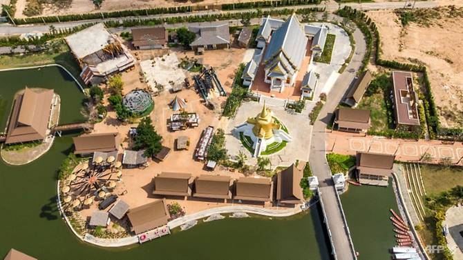 Tour buses idle as Thai economy takes downfall due to virus