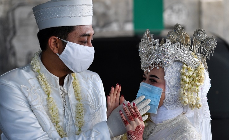 Indonesia orders coronavirus transport curbs ahead of Ramadan exodus Indonesia orders coronavirus transport curbs ahead of Ramadan exodus