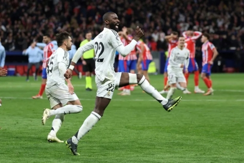 Penalty controversy as Real reach Champions League quarters