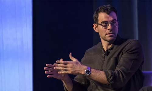 Instagram chief insists it doesn’t spy on users Instagram chief insists it doesn’t spy on users