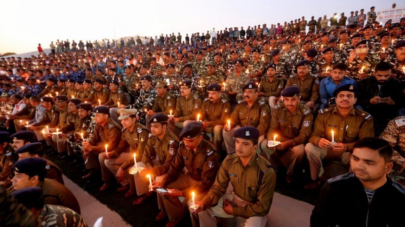 India mourns dead soldiers