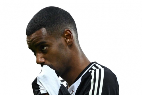 Newcastle can’t win in Isak stand-off, says Howe Newcastle can’t win in Isak stand-off, says Howe