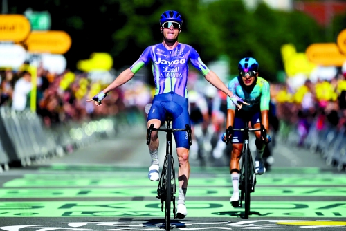 Swiss rider Schmid cramps up but wins Tour de France stage 13 Swiss rider Schmid cramps up but wins Tour de France stage 13