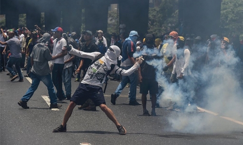Venezuela protest deaths rise to 72 after two killed