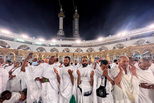 Millions head to Mecca for huge hajj in Saudi heat