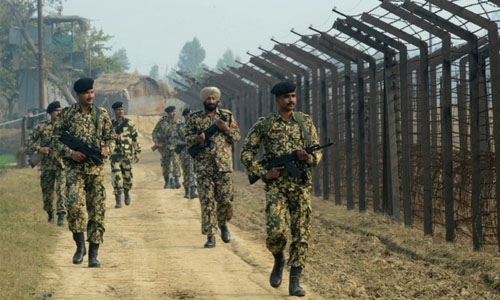 India plans laser fences along Pakistan border India plans laser fences along Pakistan border