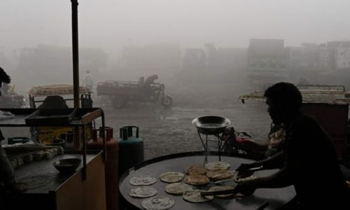 Pakistan uses artificial rain against smog for first time
