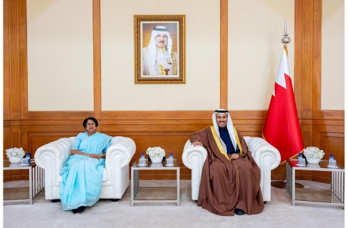 Bahrain Information Minister Receives Sri Lankan Ambassador