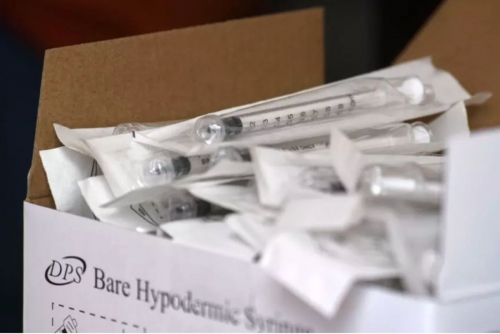 S. Korea probes syringe hoarding as war hits plastic makers