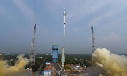 India launches key test for manned orbital mission