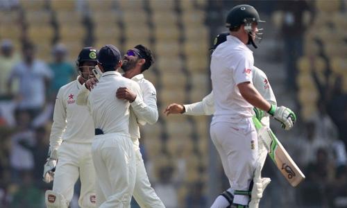 India tighten screws on South Africa India tighten screws on South Africa