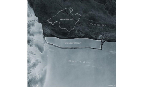 Antarctica gives birth to world's largest iceberg Antarctica gives birth to world's largest iceberg