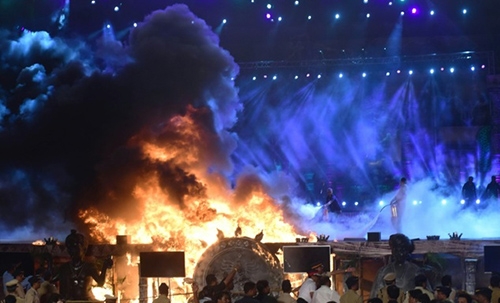 Huge fire in Mumbai guts ‘Make in India’ stage