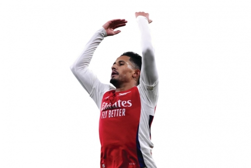 Saliba signs new long-term deal at Arsenal 