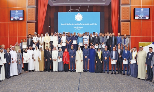 Capital Governorate felicitates volunteers 