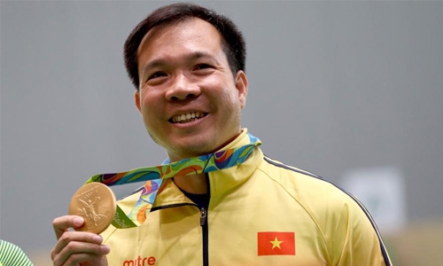Vinh wins Vietnam’s first gold medal in shooting Vinh wins Vietnam’s first gold medal in shooting