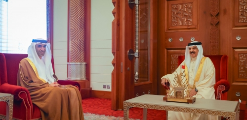 Bahrain’s King Receives UAE Minister During Business Forum Visit