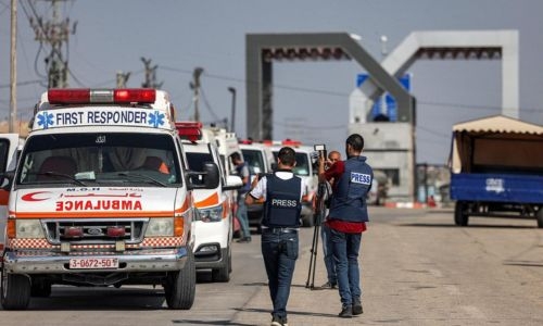 76 wounded, 335 with foreign passports enter Egypt from Gaza 76 wounded, 335 with foreign passports enter Egypt from Gaza