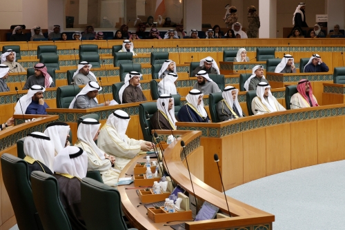 Kuwait dissolves parliament as political crisis persists