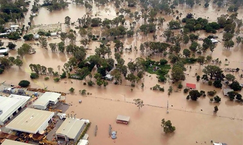 Australian cyclone aftermath hits New Zealand