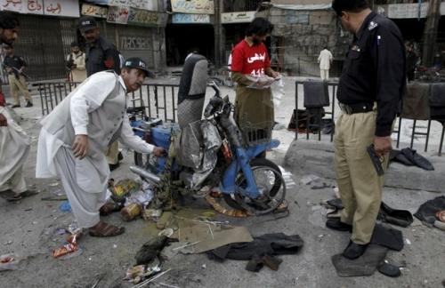 Bomb kills tribal elder in Pakistan Bomb kills tribal elder in Pakistan