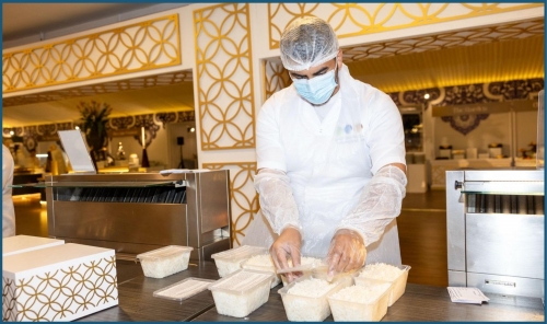 Surplus Hotel Food Feeds 5,000 Families Daily Surplus Hotel Food Feeds 5,000 Families Daily