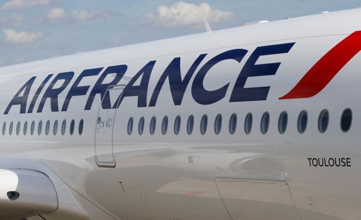 Air France plans to run flight schedule despite strikes Air France plans to run flight schedule despite strikes