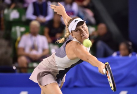 Wozniacki beats Kerber, advances to Pan Pacific semi-final