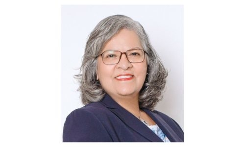 Bahraini poet Fawzia Al-Sindi honoured as “Cultural Personality” in Sharjah