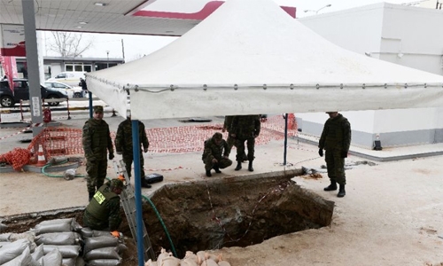 Greek troops to defuse WWII bomb after mass evacuation