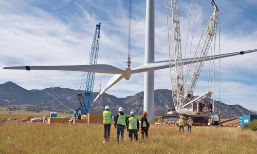 Apple invests in China wind farms