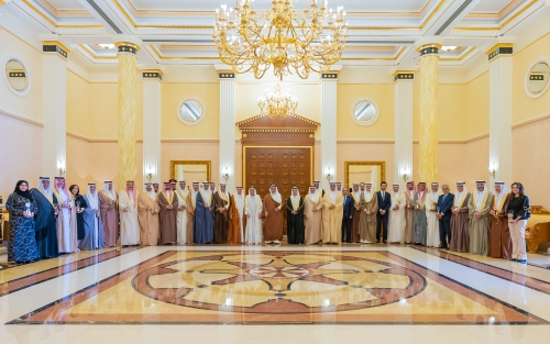 Bahrain Crown Prince and Prime Minister honours 30 top-performing government agencies