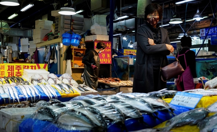 South Korea reports fewer than 50 new coronavirus cases